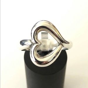 James Avery Retired Abounding Heart Ring Sz. 6